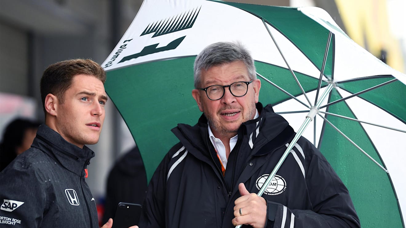Stoffel Vandoorne (BEL) McLaren and Ross Brawn (GBR) Formula One Managing Director of Motorsports at Formula One World Championship, Rd16, Japanese Grand Prix, Practice, Suzuka, Japan, Friday 6 October 2017. © Mark Sutton/Sutton Images