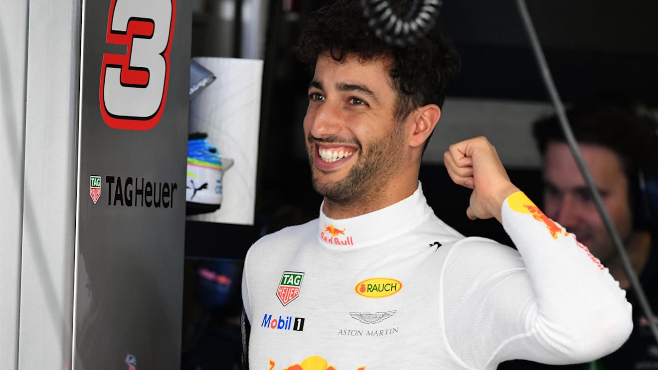 Daniel Ricciardo (AUS) Red Bull Racing at Formula One World Championship, Rd16, Japanese Grand Prix, Qualifying, Suzuka, Japan, Saturday 7 October 2017. © Mark Sutton/Sutton Images