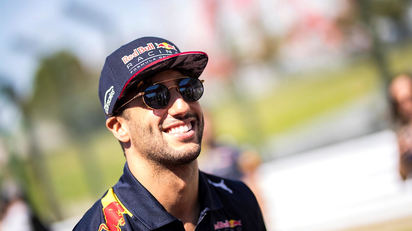 Daniel Ricciardo (AUS) Red Bull Racing on the drivers parade at Formula One World Championship, Rd16, Japanese Grand Prix, Race, Suzuka, Japan, Sunday 8 October 2017. © Manuel Goria/Sutton Images