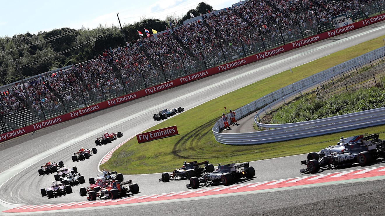 Lewis Hamilton (GBR) Mercedes-Benz F1 W08 Hybrid leads at the start of the race at Formula One World Championship, Rd16, Japanese Grand Prix, Race, Suzuka, Japan, Sunday 8 October 2017. © Manuel Goria/Sutton Images