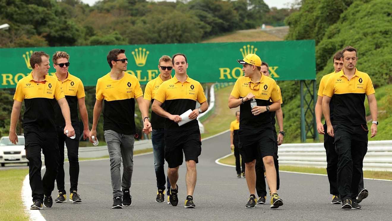 Jolyon Palmer (GBR) Renault Sport F1 Team walks the track at Formula One World Championship, Rd16, Japanese Grand Prix, Preparations, Suzuka, Japan, Thursday 5 October 2017. © Kym Illman/Sutton Images