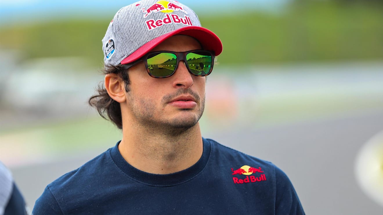 Carlos Sainz jr (ESP) Scuderia Toro Rosso at Formula One World Championship, Rd16, Japanese Grand Prix, Preparations, Suzuka, Japan, Thursday 5 October 2017. © Kym Illman/Sutton Images