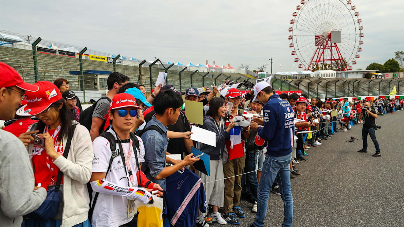 Esteban Ocon (FRA) Force India F1 signs autographs for the fans at Formula One World Championship, Rd16, Japanese Grand Prix, Preparations, Suzuka, Japan, Thursday 5 October 2017. © Kym Illman/Sutton Images