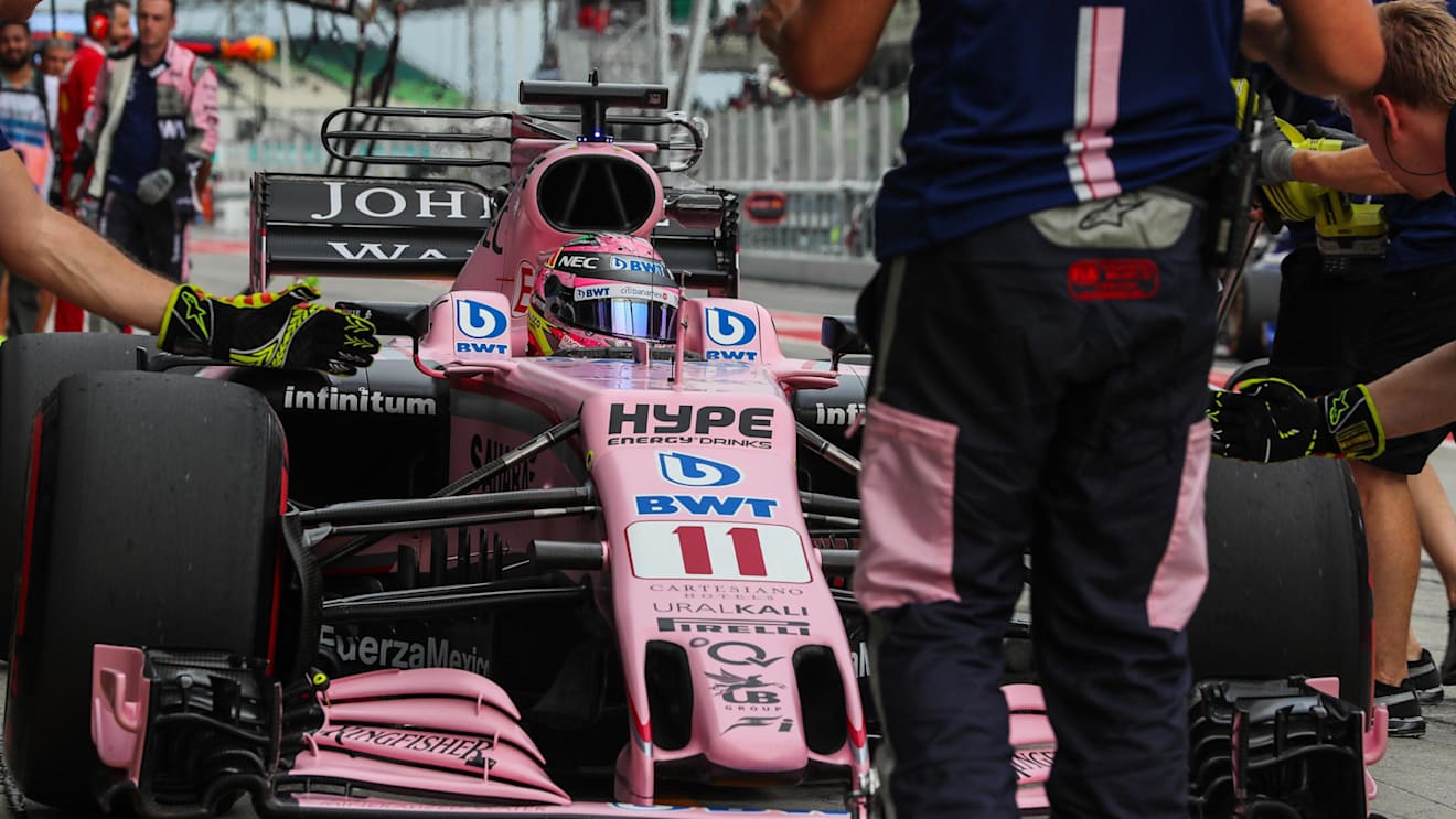 Sergio Perez (MEX) Force India VJM10 makes a practice pitstop at Formula One World Championship, Rd15, Malaysian Grand Prix, Practice, Sepang, Malaysia, Friday 29 September 2017. © Kym Illman/Sutton Images