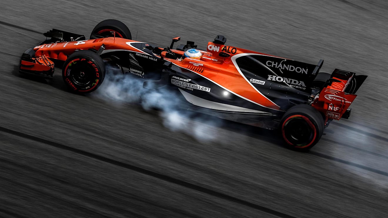 Fernando Alonso (ESP) McLaren MCL32 locks up at Formula One World Championship, Rd15, Malaysian Grand Prix, Practice, Sepang, Malaysia, Friday 29 September 2017. © Manuel Goria/Sutton Images