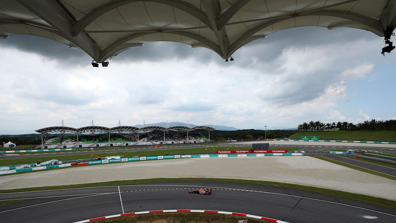 Stoffel Vandoorne (BEL) McLaren MCL32 at Formula One World Championship, Rd15, Malaysian Grand Prix, Qualifying, Sepang, Malaysia, Saturday 30 September 2017. © Kym Illman/Sutton Images
