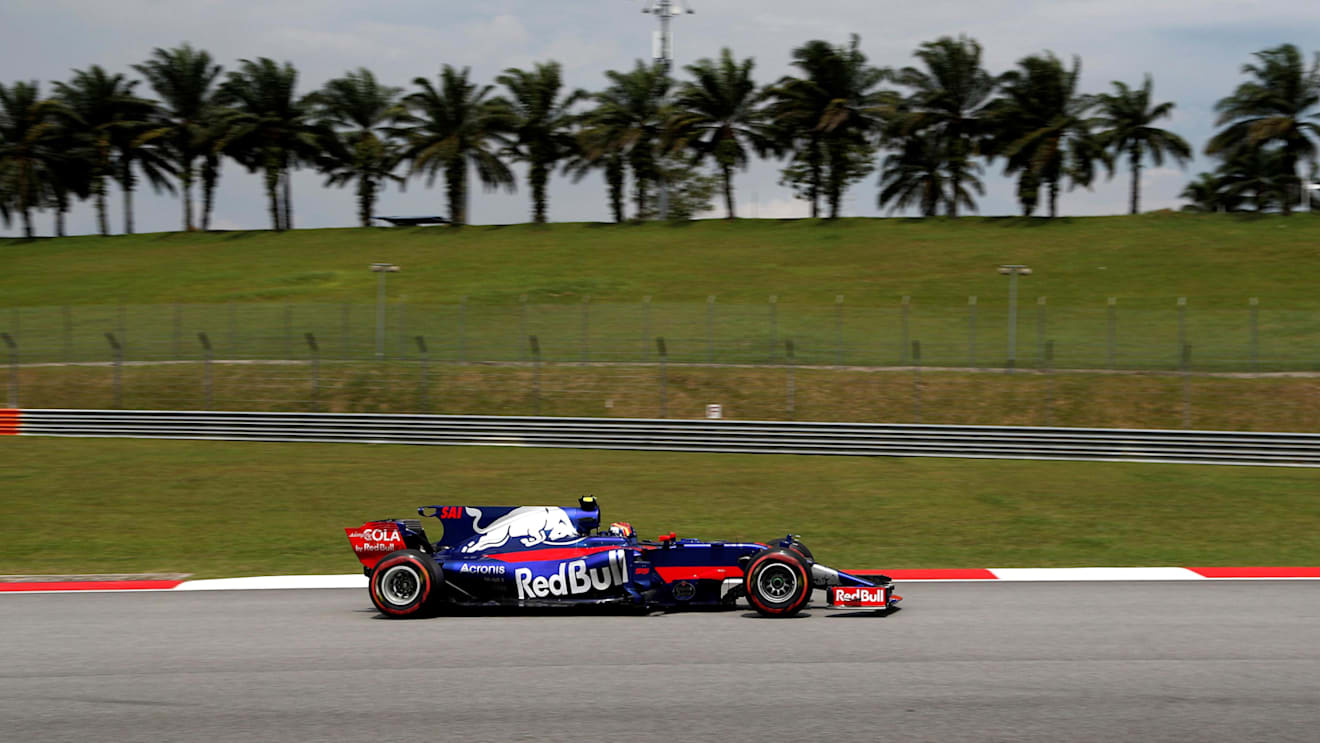 Carlos Sainz (ESP) Scuderia Toro Rosso STR12 at Formula One World Championship, Rd15, Malaysian Grand Prix, Qualifying, Sepang, Malaysia, Saturday 30 September 2017. © Manuel Goria/Sutton Images