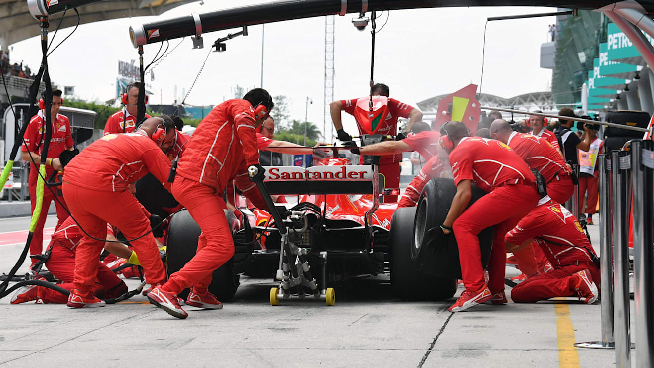 Kimi Raikkonen (FIN) Ferrari SF70-H pit stop at Formula One World Championship, Rd15, Malaysian Grand Prix, Qualifying, Sepang, Malaysia, Saturday 30 September 2017. © Mark Sutton/Sutton Images