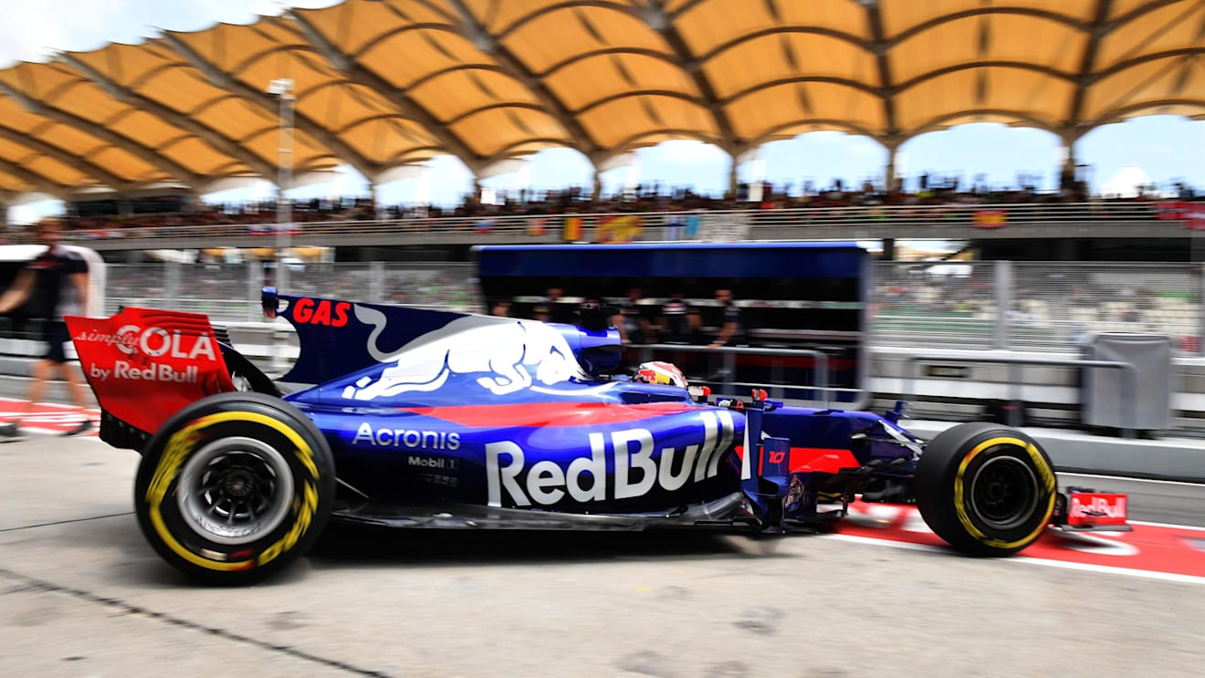 Pierre Gasly (FRA) Scuderia Toro Rosso STR12 at Formula One World Championship, Rd15, Malaysian Grand Prix, Qualifying, Sepang, Malaysia, Saturday 30 September 2017. © Mark Sutton/Sutton Images