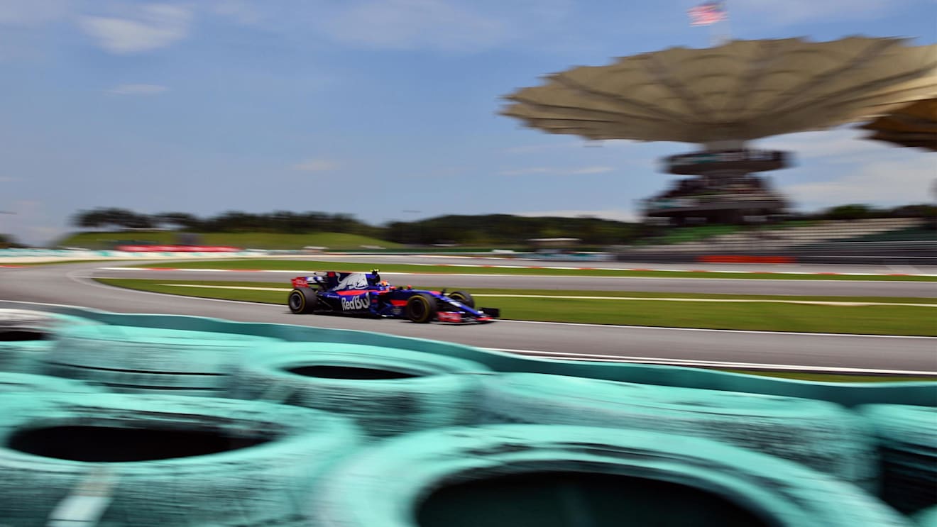 Carlos Sainz (ESP) Scuderia Toro Rosso STR12 at Formula One World Championship, Rd15, Malaysian Grand Prix, Qualifying, Sepang, Malaysia, Saturday 30 September 2017. © Mark Sutton/Sutton Images