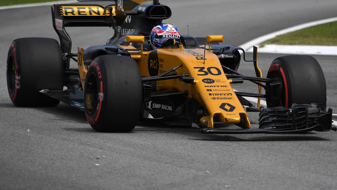 Jolyon Palmer (GBR) Renault Sport F1 Team RS17 with broken front wing in FP3 at Formula One World Championship, Rd15, Malaysian Grand Prix, Qualifying, Sepang, Malaysia, Saturday 30 September 2017. © Mark Sutton/Sutton Images