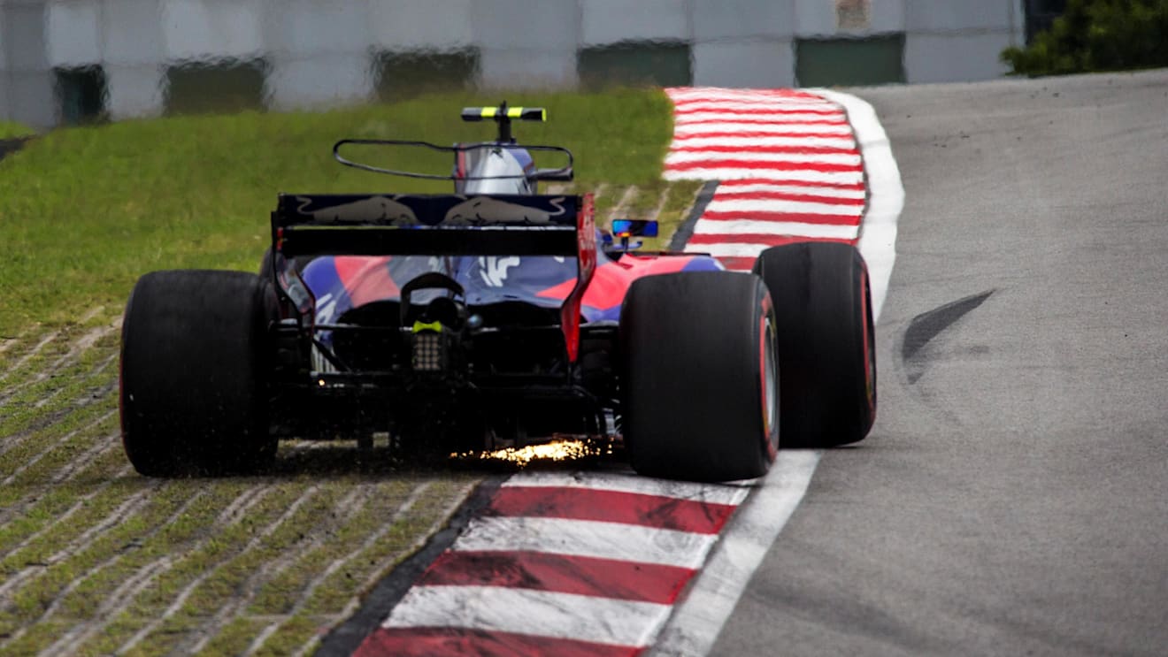 Carlos Sainz (ESP) Scuderia Toro Rosso STR12 at Formula One World Championship, Rd15, Malaysian Grand Prix, Race, Sepang, Malaysia, Sunday 1 October 2017. © Manuel Goria/Sutton Images