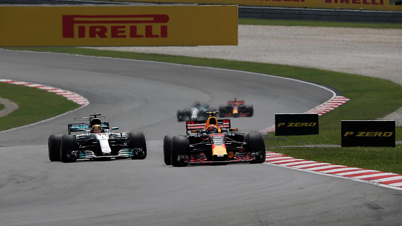 Max Verstappen (NED) Red Bull Racing RB13 leads Lewis Hamilton (GBR) Mercedes-Benz F1 W08 Hybrid at Formula One World Championship, Rd15, Malaysian Grand Prix, Race, Sepang, Malaysia, Sunday 1 Octoberr 2017. © Manuel Goria/Sutton Images
