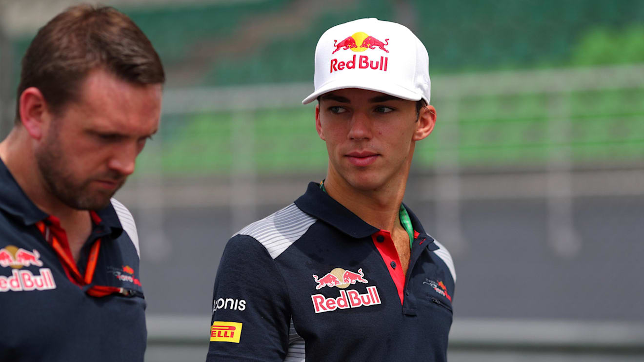 Pierre Gasly (FRA) Scuderia Toro Rosso walks the track at Formula One World Championship, Rd15, Malaysian Grand Prix, Preparations, Sepang, Malaysia, Thursday 28 September 2017. © Kym Illman/Sutton Images
