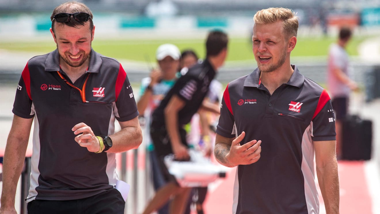Kevin Magnussen (DEN) Haas F1 walks the track at Formula One World Championship, Rd15, Malaysian Grand Prix, Preparations, Sepang, Malaysia, Thursday 28 September 2017. © Manuel Goria/Sutton Images