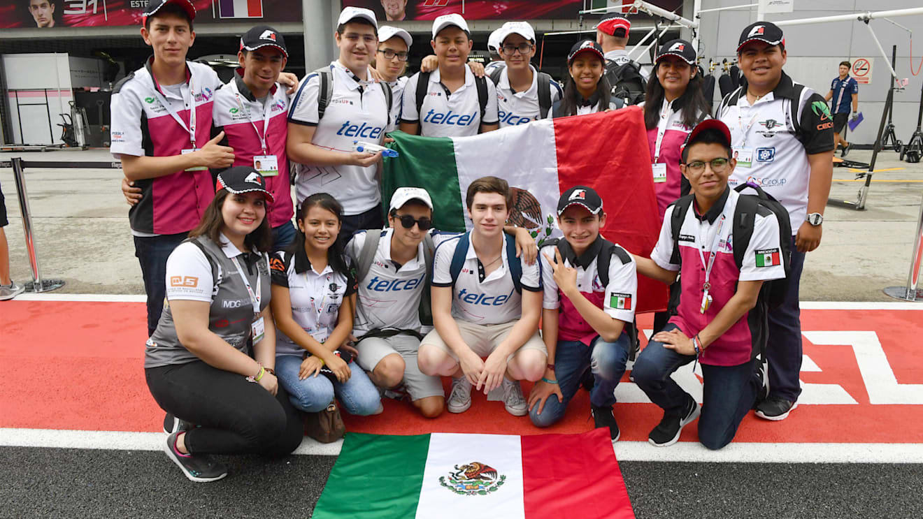 F1 in Schools students at Formula One World Championship, Rd15, Malaysian Grand Prix, Preparations, Sepang, Malaysia, Thursday 28 September 2017. © Mark Sutton/Sutton Images