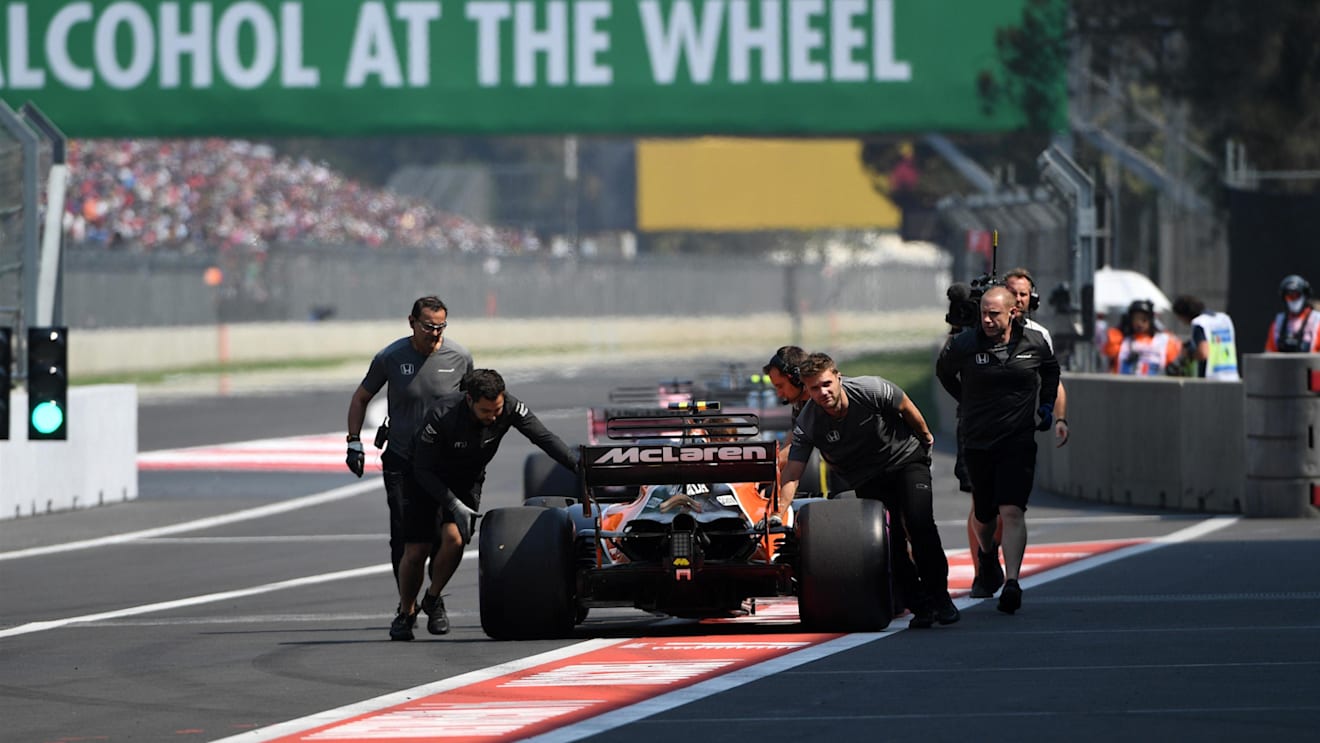 McLaren mechanics push Stoffel Vandoorne (BEL) McLaren MCL32 in pit lane at Formula One World Championship, Rd18, Mexican Grand Prix, Practice, Circuit Hermanos Rodriguez, Mexico City, Mexico, Friday 27 October 2017. © Mark Sutton/Sutton Images