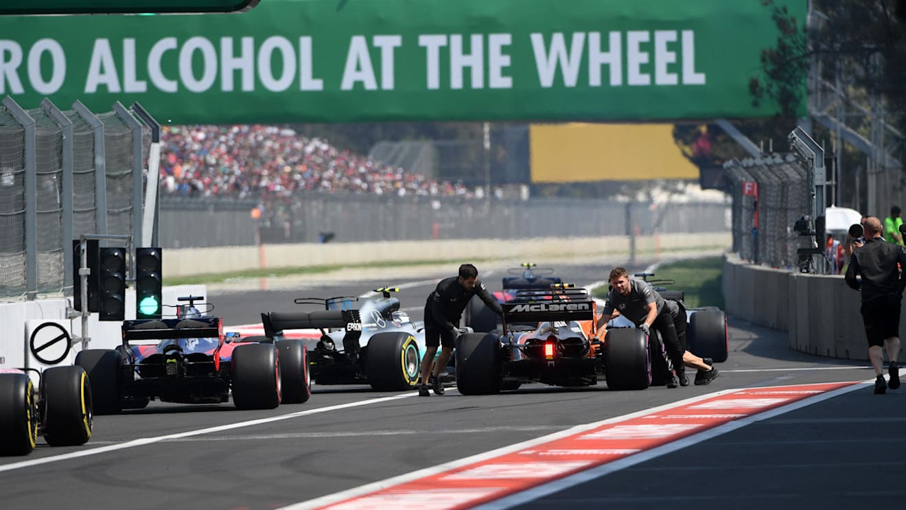 McLaren mechanics push Stoffel Vandoorne (BEL) McLaren MCL32 in pit lane at Formula One World Championship, Rd18, Mexican Grand Prix, Practice, Circuit Hermanos Rodriguez, Mexico City, Mexico, Friday 27 October 2017. © Mark Sutton/Sutton Images