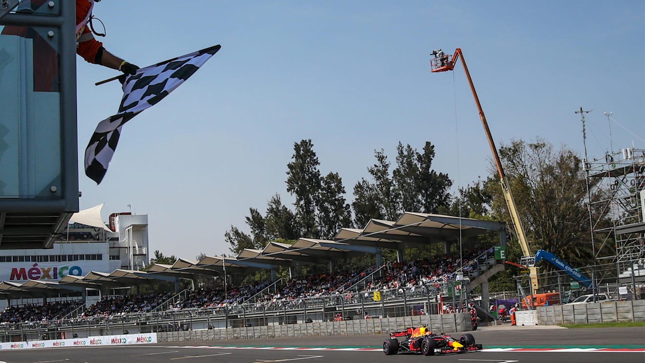 Max Verstappen (NED) Red Bull Racing RB13 takes the chequered flag at the end of Qualifying at Formula One World Championship, Rd18, Mexican Grand Prix, Qualifying, Circuit Hermanos Rodriguez, Mexico City, Mexico, Saturday 28 October 2017. © Mirko Stange/