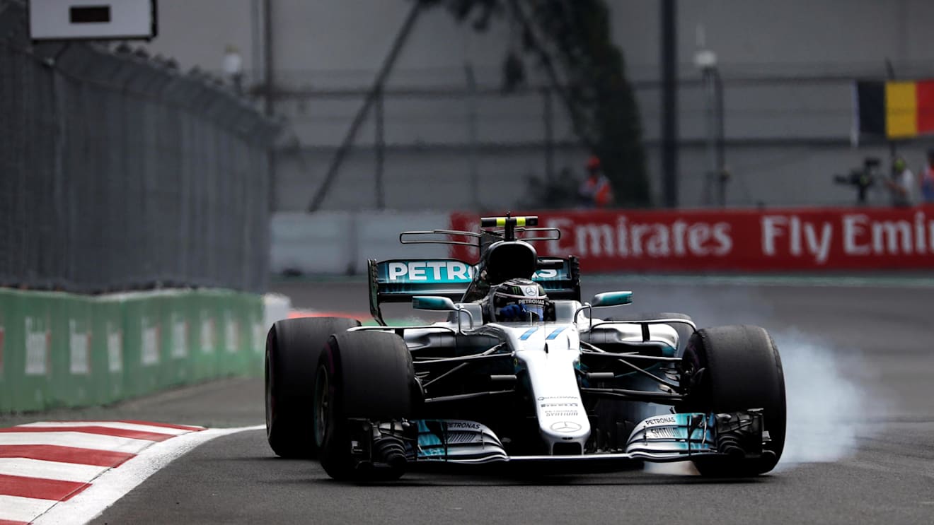 Valtteri Bottas (FIN) Mercedes-Benz F1 W08 Hybrid locks up at Formula One World Championship, Rd18, Mexican Grand Prix, Race, Circuit Hermanos Rodriguez, Mexico City, Mexico, Sunday 29 October 2017. © Manuel Goria/Sutton Images
