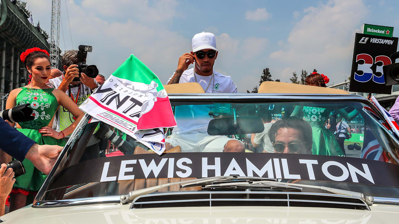 Lewis Hamilton (GBR) Mercedes AMG F1 on the drivers parade at Formula One World Championship, Rd18, Mexican Grand Prix, Race, Circuit Hermanos Rodriguez, Mexico City, Mexico, Sunday 29 October 2017. © Kym Illman/Sutton Images