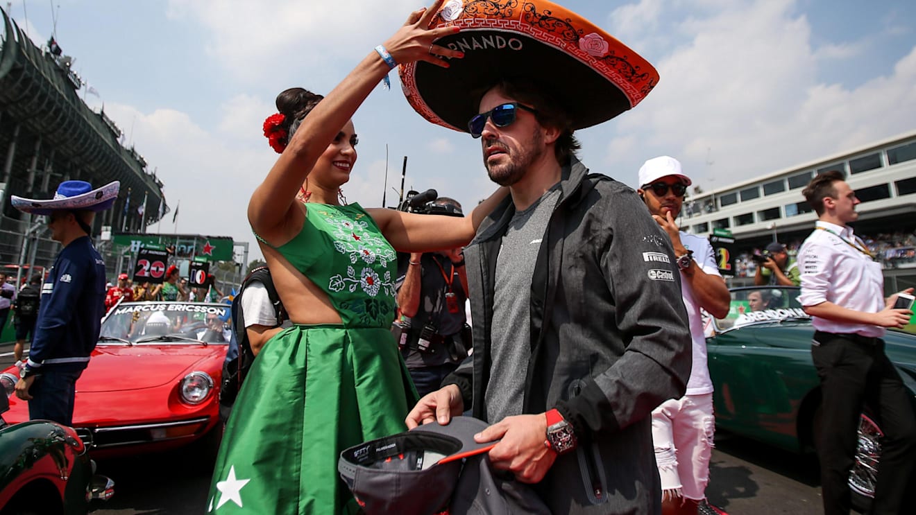 Fernando Alonso (ESP) McLaren on the drivers parade at Formula One World Championship, Rd18, Mexican Grand Prix, Race, Circuit Hermanos Rodriguez, Mexico City, Mexico, Sunday 29 October 2017. © Mirko Stange/Sutton Images
