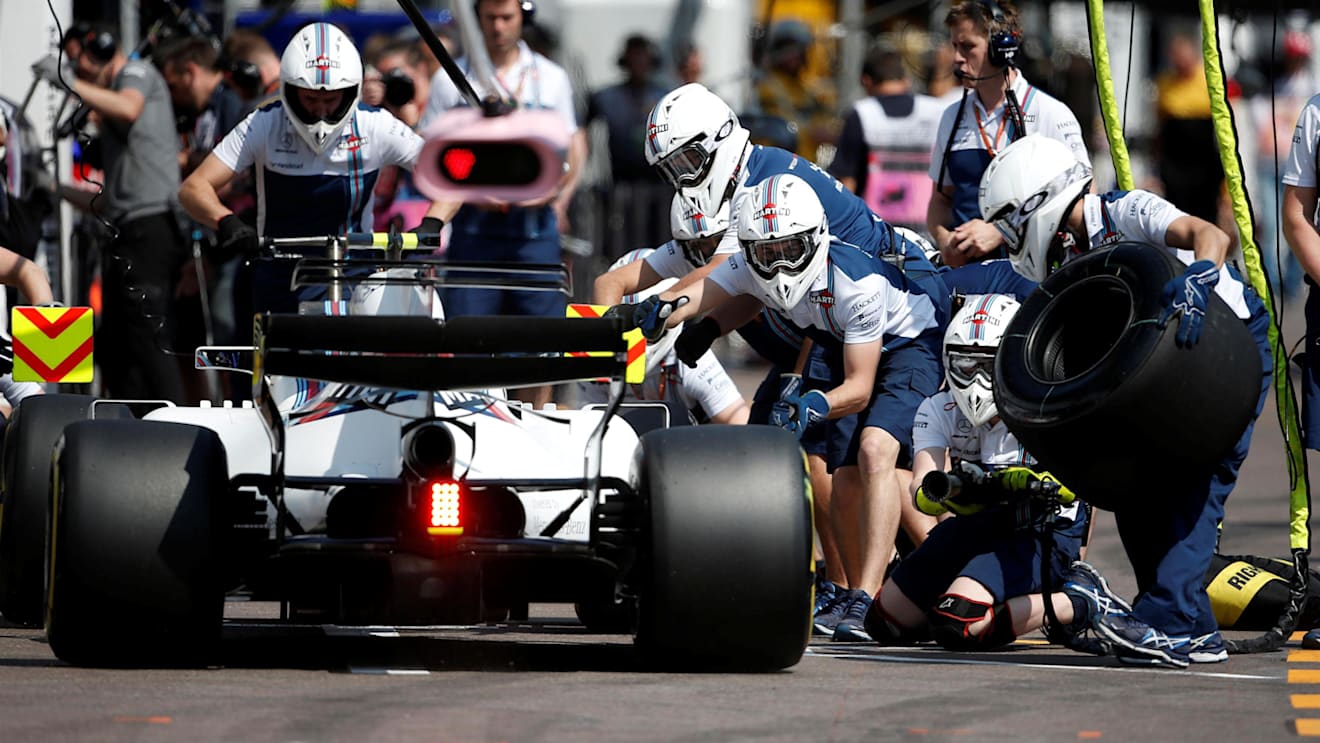 Lance Stroll (CDN) Williams FW40 pit stop at Formula One World Championship, Rd6, Monaco Grand Prix, Qualifying, Monte-Carlo, Monaco, Saturday 27 May 2017. © Sutton Images