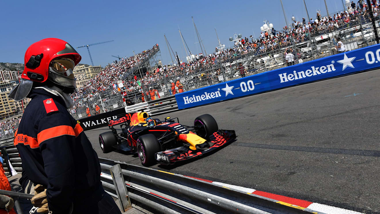 Daniel Ricciardo (AUS) Red Bull Racing RB13 at Formula One World Championship, Rd6, Monaco Grand Prix, Qualifying, Monte-Carlo, Monaco, Saturday 27 May 2017. © Sutton Images