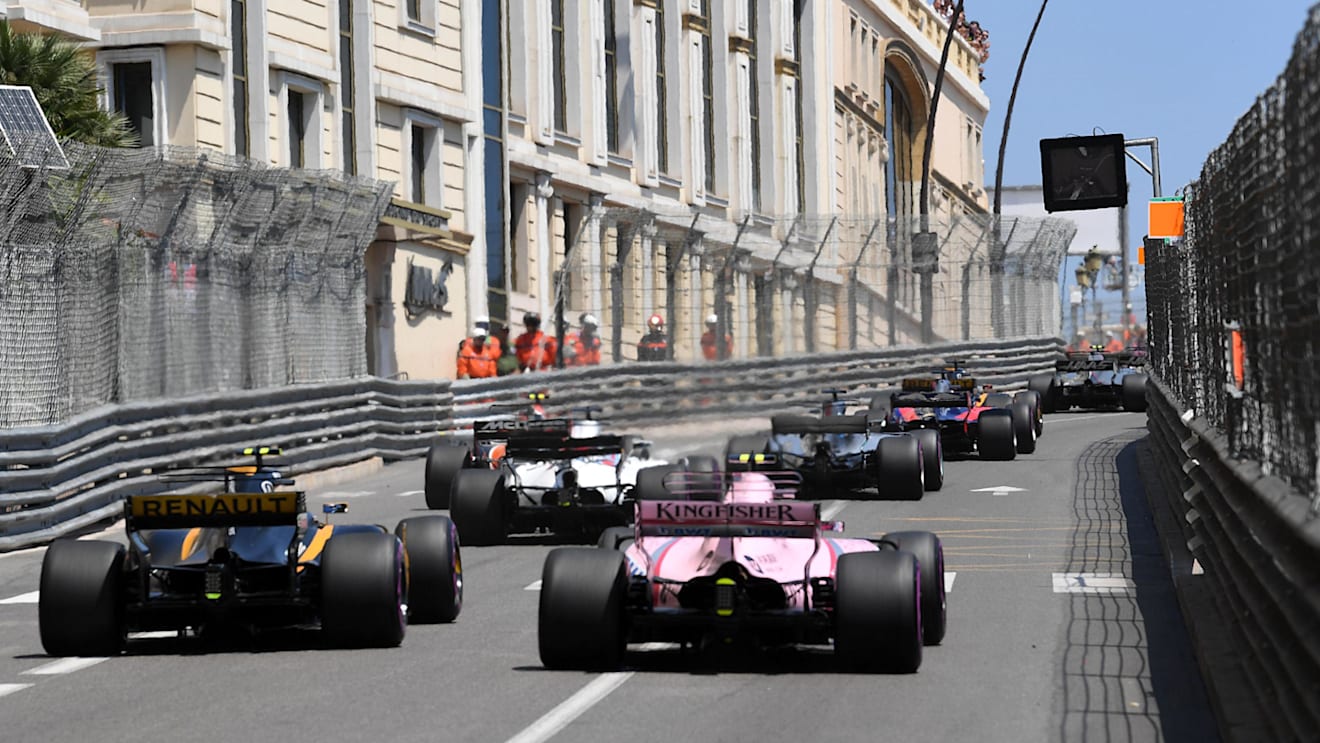 The start of the race at Formula One World Championship, Rd6, Monaco Grand Prix, Race, Monte-Carlo, Monaco, Sunday 28 May 2017. © Sutton Images