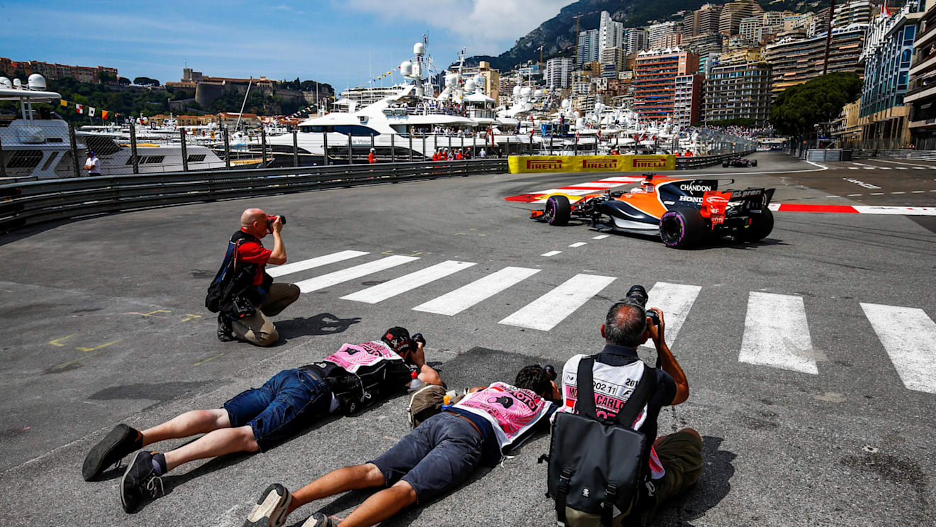 Photographers and Jenson Button (GBR) McLaren MCL32 at Formula One World Championship, Rd6, Monaco Grand Prix, Practice, Monte-Carlo, Monaco, Thursday 25 May 2017. © Sutton Images