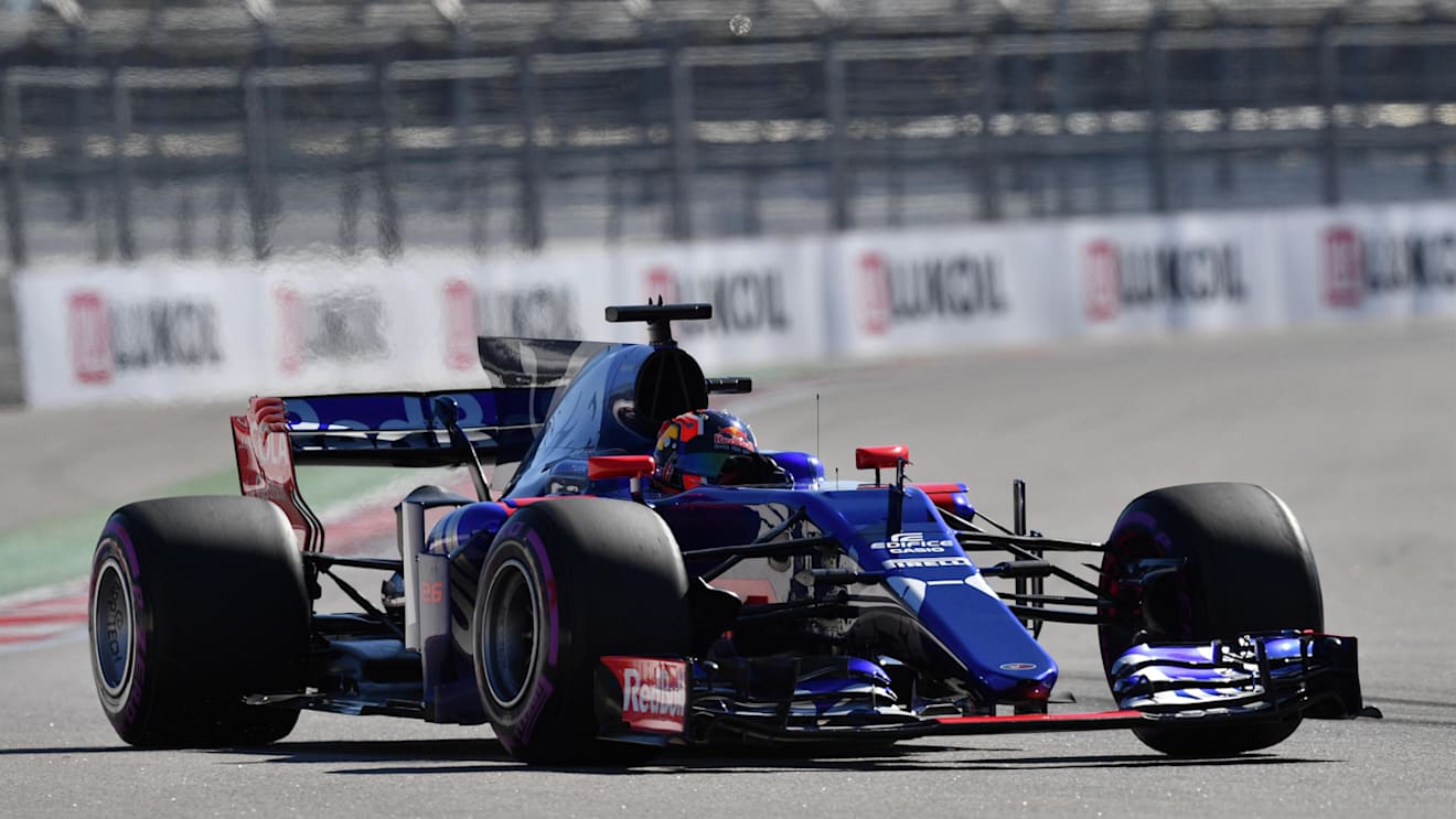 Daniil Kvyat (RUS) Scuderia Toro Rosso STR12 at Formula One World Championship, Rd4, Russian Grand Prix, Practice, Sochi Autodrom, Sochi, Krasnodar Krai, Russia, Friday 28 April 2017. © Sutton Motorsport Images