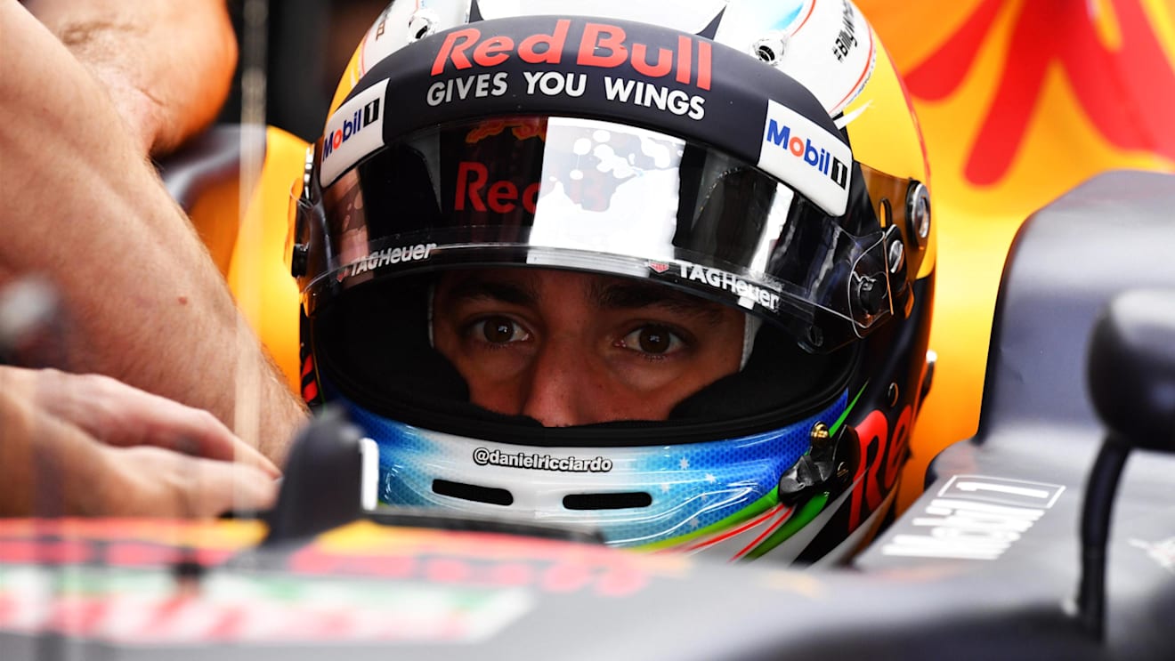 Daniel Ricciardo (AUS) Red Bull Racing RB13 at Formula One World Championship, Rd4, Russian Grand Prix, Practice, Sochi Autodrom, Sochi, Krasnodar Krai, Russia, Friday 28 April 2017. © Sutton Motorsport Images