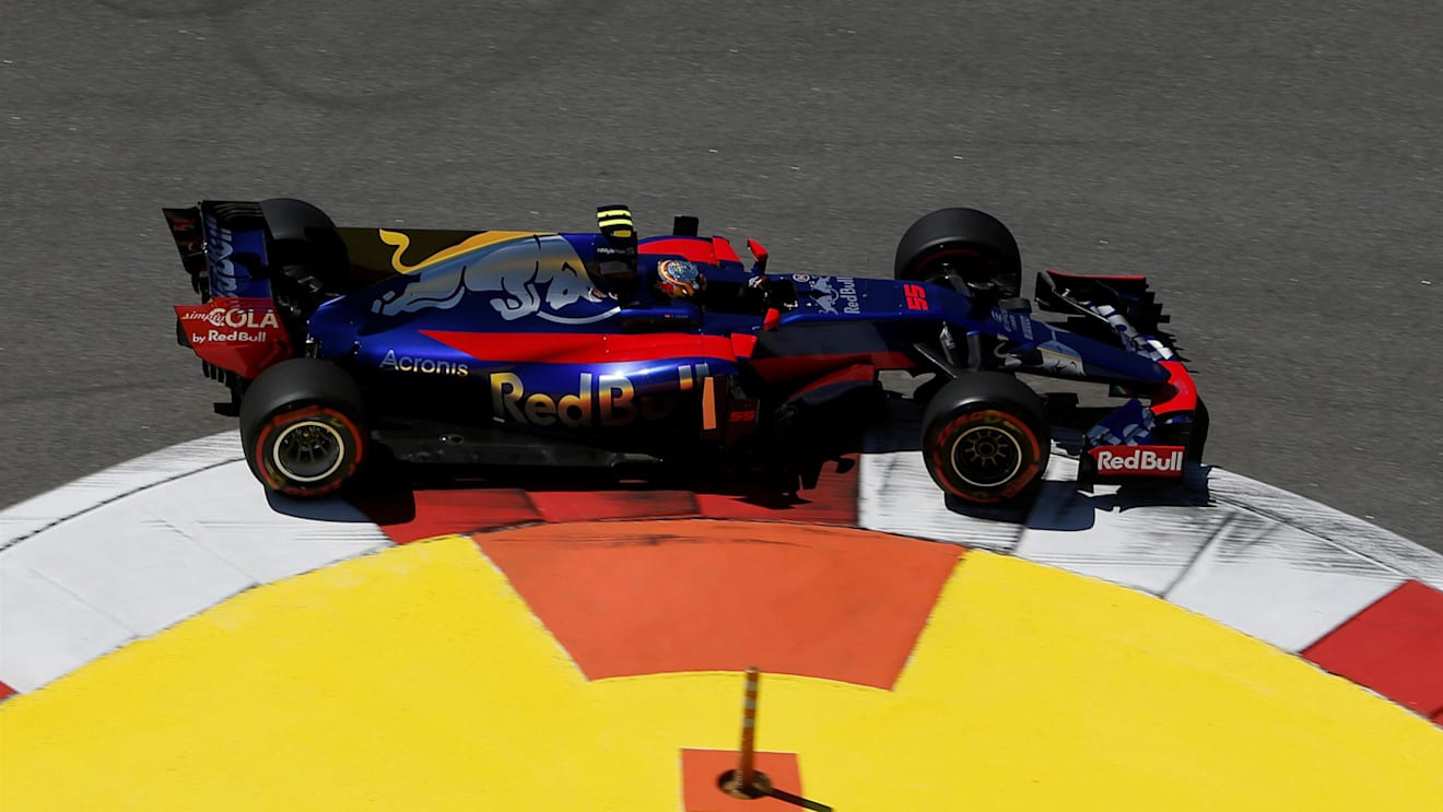 Carlos Sainz jr (ESP) Scuderia Toro Rosso STR12 at Formula One World Championship, Rd4, Russian Grand Prix, Practice, Sochi Autodrom, Sochi, Krasnodar Krai, Russia, Friday 28 April 2017. © Sutton Motorsport Images
