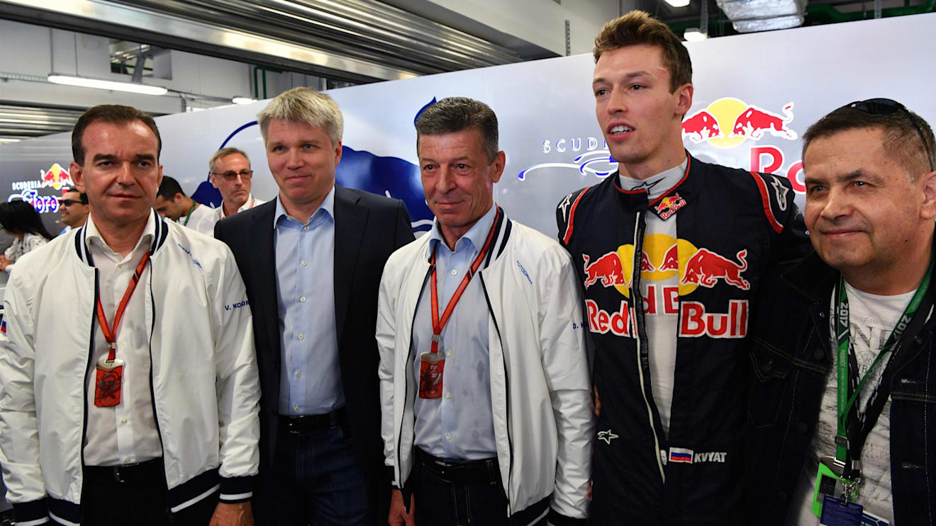 Veniamin Kondrytyev (RUS), Dmitry Kozak (RUS) and Daniil Kvyat (RUS) Scuderia Toro Rosso at F1 World Championship, Rd4, Russian Grand Prix, Qualifying, Sochi Autodrom, Sochi, Krasnodar Krai, Russia, Saturday 29 April 2017. © Sutton Motorsport Images