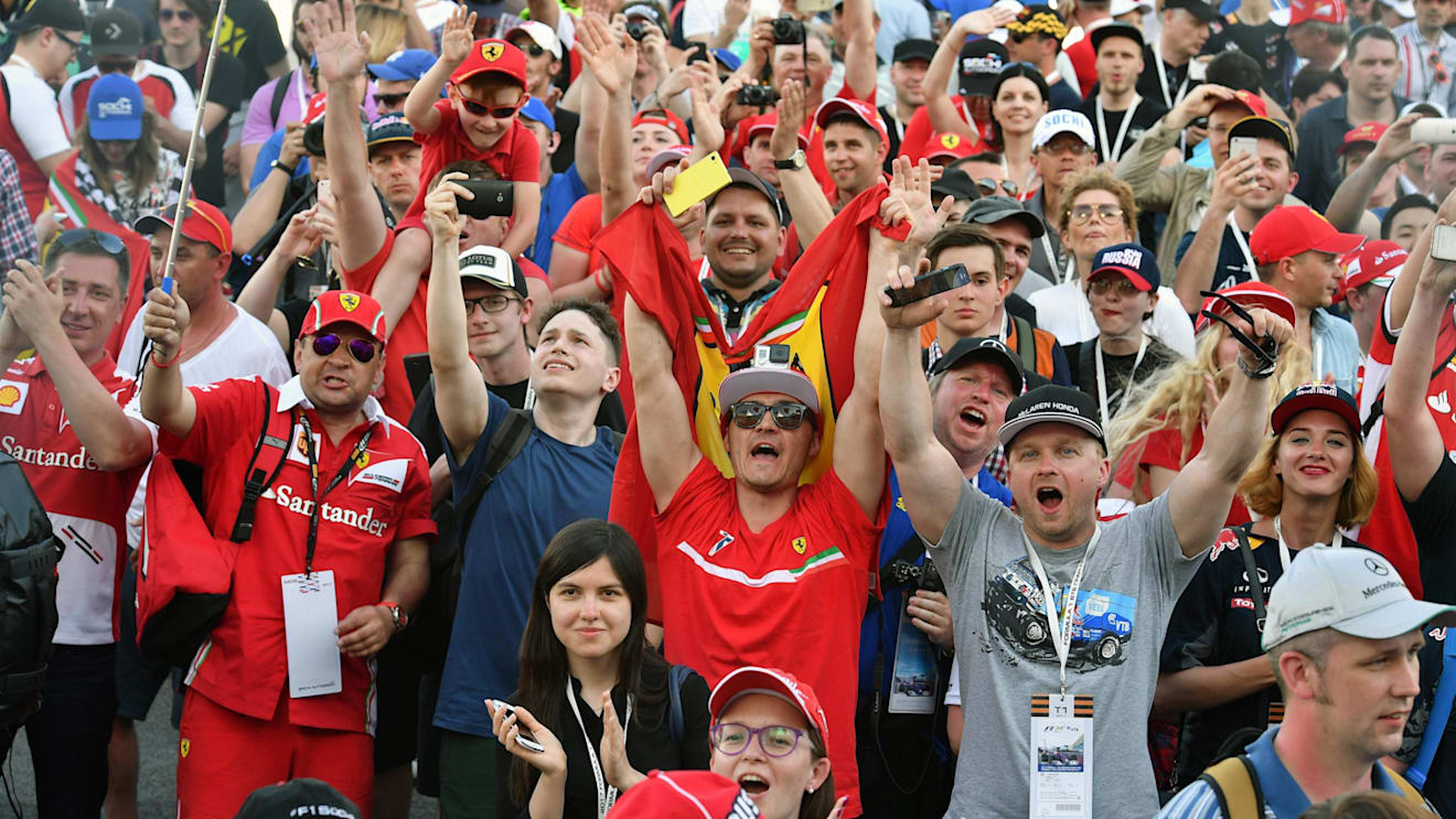 Fans at Formula One World Championship, Rd4, Russian Grand Prix, Race, Sochi Autodrom, Sochi, Krasnodar Krai, Russia, Sunday 30 April 2017. © Sutton Motorsport Images