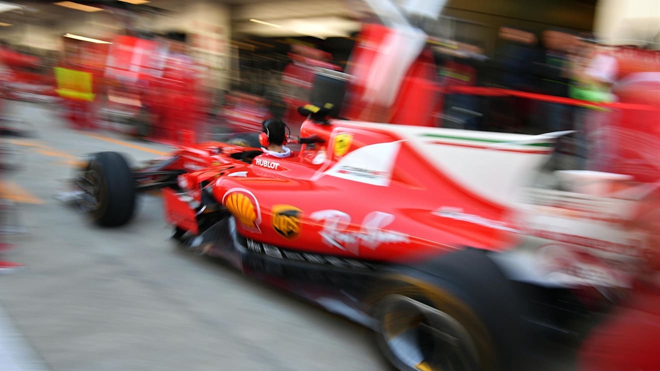 Ferrari mechanics make a practice pitstop at Formula One World Championship, Rd4, Russian Grand Prix, Preparations, Sochi Autodrom, Sochi, Krasnodar Krai, Russia, Thursday 27 April 2017. © Sutton Motorsport Images