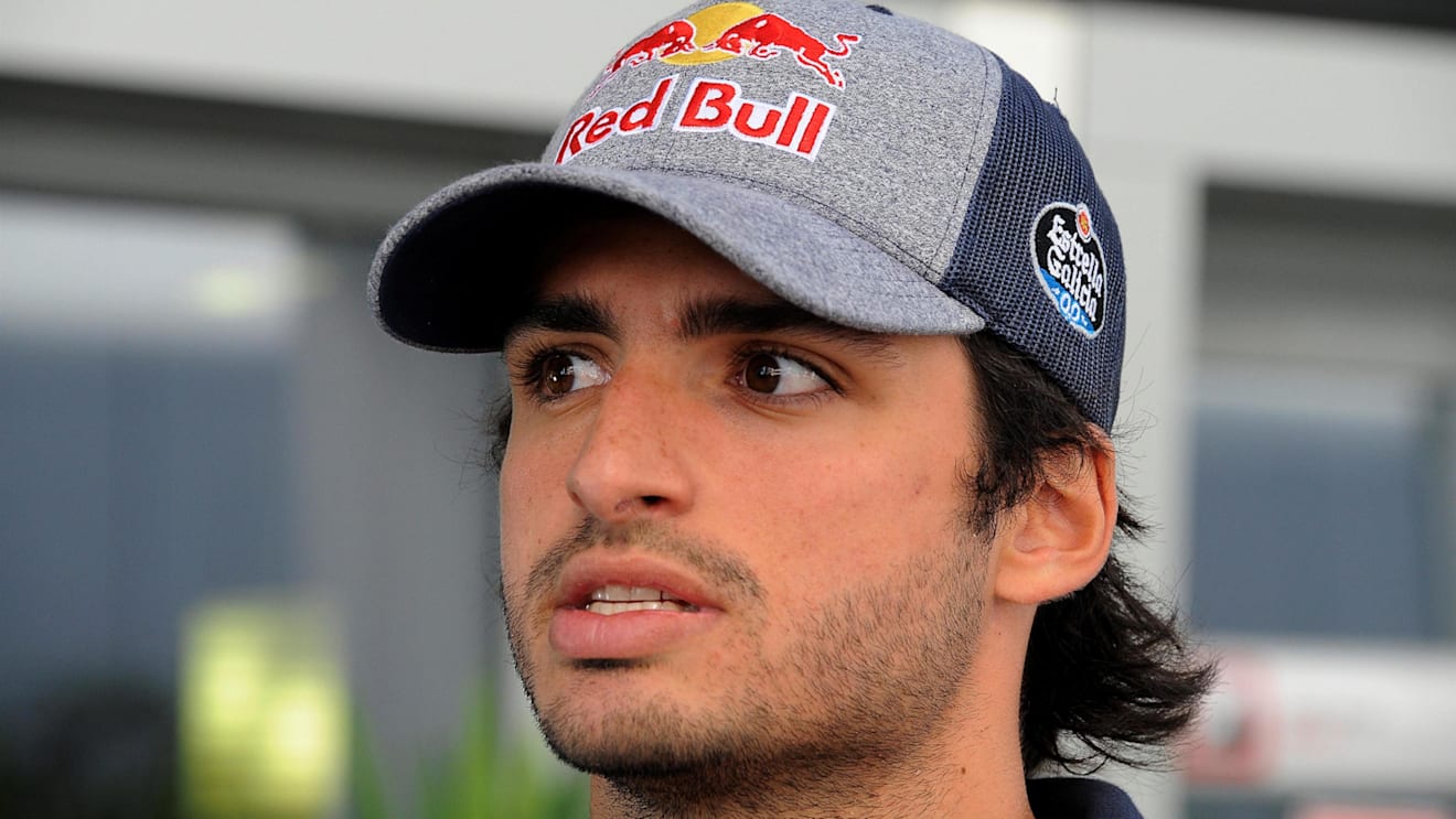 Carlos Sainz jr (ESP) Scuderia Toro Rosso at Formula One World Championship, Rd4, Russian Grand Prix, Preparations, Sochi Autodrom, Sochi, Krasnodar Krai, Russia, Thursday 27 April 2017. © Sutton Motorsport Images