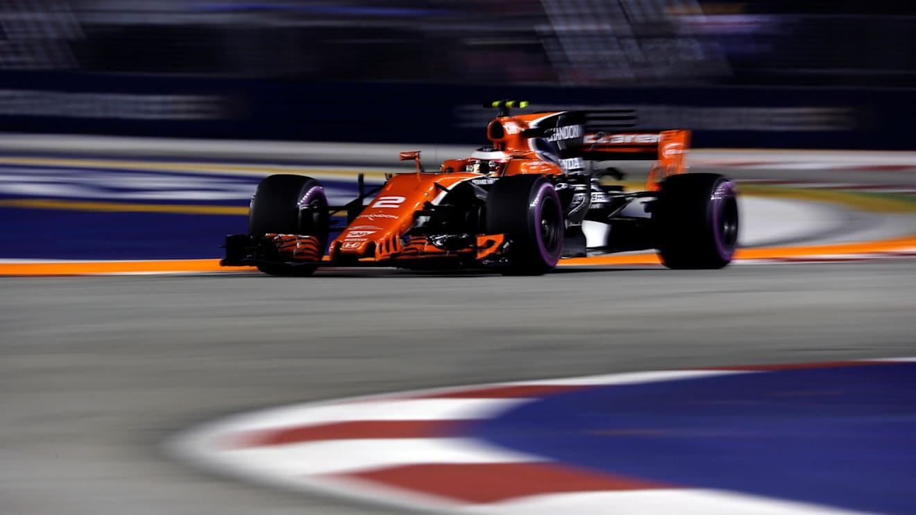 Stoffel Vandoorne (BEL) McLaren MCL32 at Formula One World Championship, Rd14, Singapore Grand Prix, Practice, Marina Bay Street Circuit, Singapore, Friday 15 September 2017. © Manuel Goria/Sutton Images