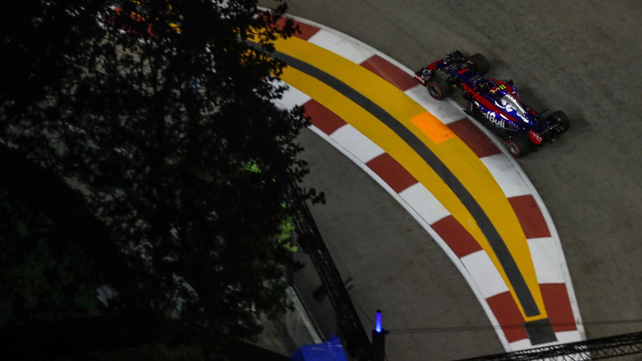 Carlos Sainz jr (ESP) Scuderia Toro Rosso STR12 at Formula One World Championship, Rd14, Singapore Grand Prix, Practice, Marina Bay Street Circuit, Singapore, Friday 15 September 2017. © Sutton Images