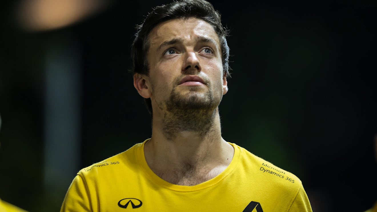 Jolyon Palmer (GBR) Renault Sport F1 Team at Formula One World Championship, Rd14, Singapore Grand Prix, Practice, Marina Bay Street Circuit, Singapore, Friday 15 September 2017. © Mirko Stange/Sutton Images