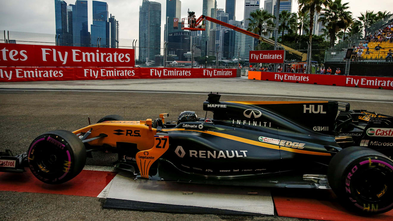 Nico Hulkenberg (GER) Renault Sport F1 Team RS17 at Formula One World Championship, Rd14, Singapore Grand Prix, Practice, Marina Bay Street Circuit, Singapore, Friday 15 September 2017. © Sutton Images