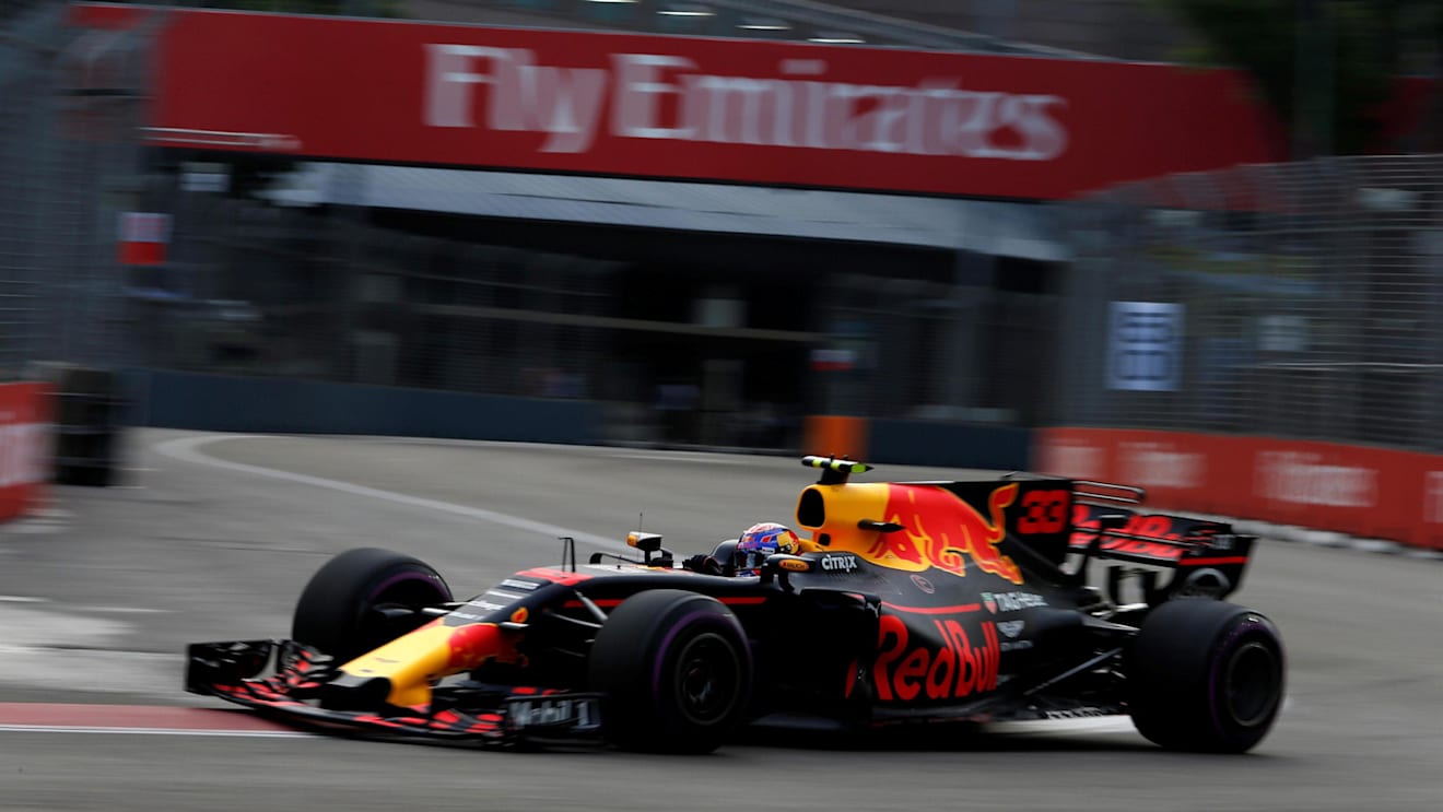 Max Verstappen (NED) Red Bull Racing RB13 at Formula One World Championship, Rd14, Singapore Grand Prix, Practice, Marina Bay Street Circuit, Singapore, Friday 15 September 2017. © Sutton Images
