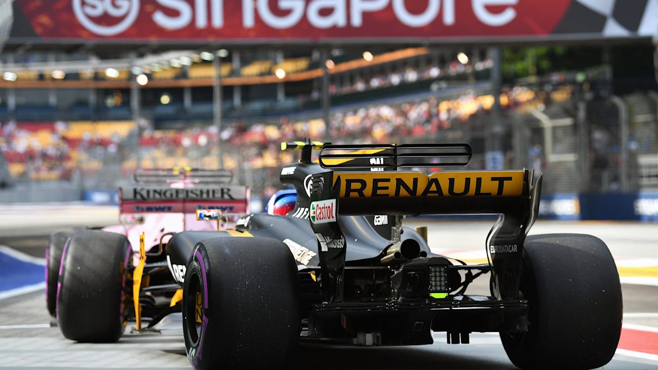 Jolyon Palmer (GBR) Renault Sport F1 Team RS17 at Formula One World Championship, Rd14, Singapore Grand Prix, Practice, Marina Bay Street Circuit, Singapore, Friday 15 September 2017. © Sutton Images