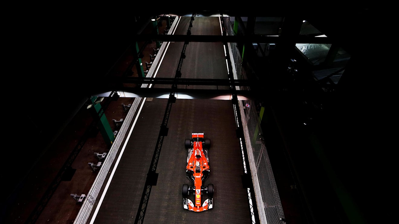 Sebastian Vettel (GER) Ferrari SF70-H at Formula One World Championship, Rd14, Singapore Grand Prix, Qualifying, Marina Bay Street Circuit, Singapore, Saturday 16 September 2017. © Sutton Images