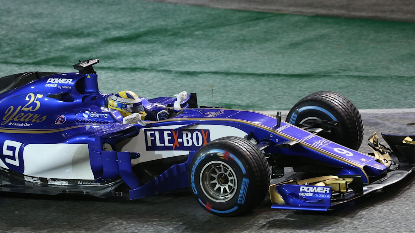 Marcus Ericsson (SWE) Sauber C36 at Formula One World Championship, Rd14, Singapore Grand Prix, Race, Marina Bay Street Circuit, Singapore, Sunday 17 September 2017. © Sutton Images