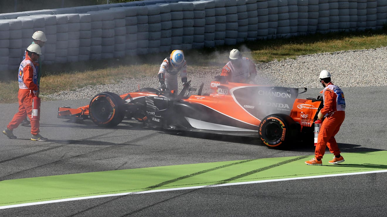 Fernando Alonso (ESP) McLaren MCL32 stops on track in FP1 at Formula One World Championship, Rd5, Spanish Grand Prix, Practice, Barcelona, Spain, Friday 12 May 2017. © Sutton Motorsport Images