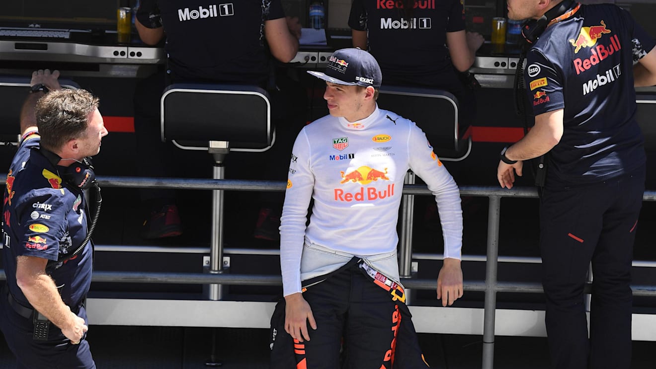 Christian Horner (GBR) Red Bull Racing Team Principal and Max Verstappen (NED) Red Bull Racing at Formula One World Championship, Rd5, Spanish Grand Prix, Qualifying, Barcelona, Spain, Saturday 13 May 2017. © Sutton Motorsport Images