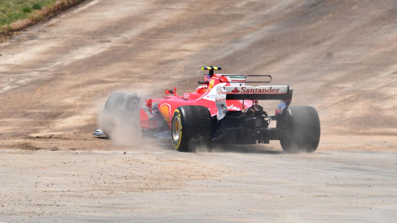 Kimi Raikkonen (FIN) Ferrari SF70-H with collision damage on lap one at Formula One World Championship, Rd5, Spanish Grand Prix, Race, Barcelona, Spain, Sunday 14 May 2017. © Sutton Motorsport Images