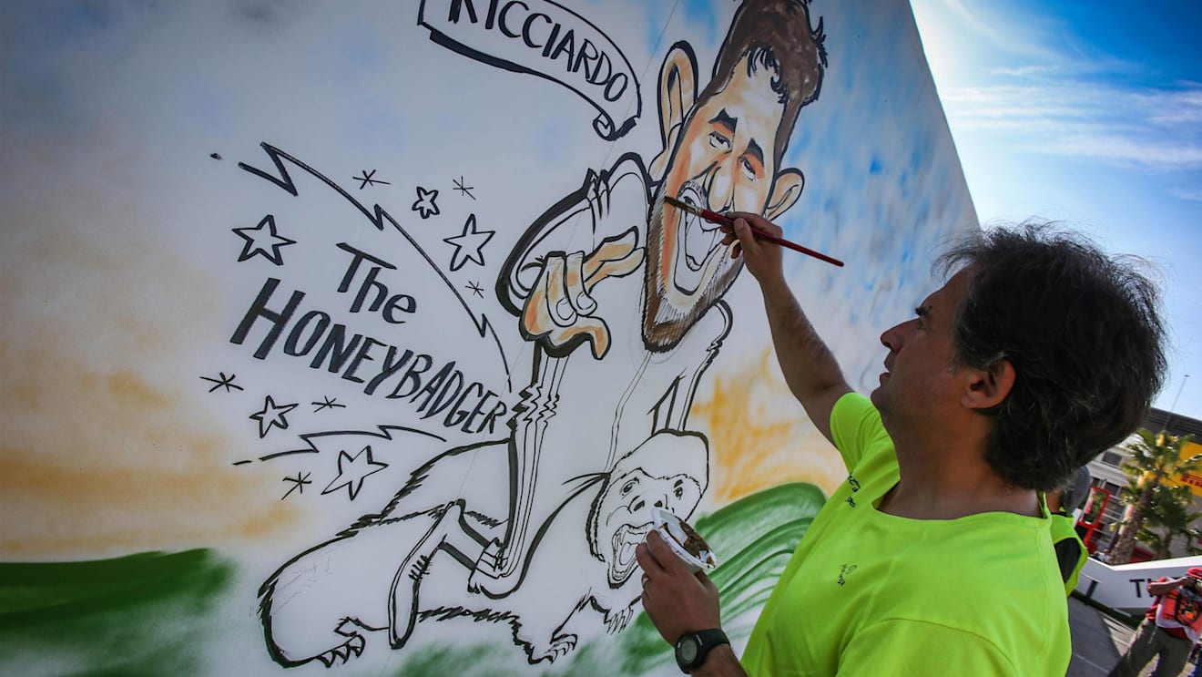 Artist paints caricature at Formula One World Championship, Rd5, Spanish Grand Prix, Race, Barcelona, Spain, Sunday 14 May 2017. © Sutton Motorsport Images