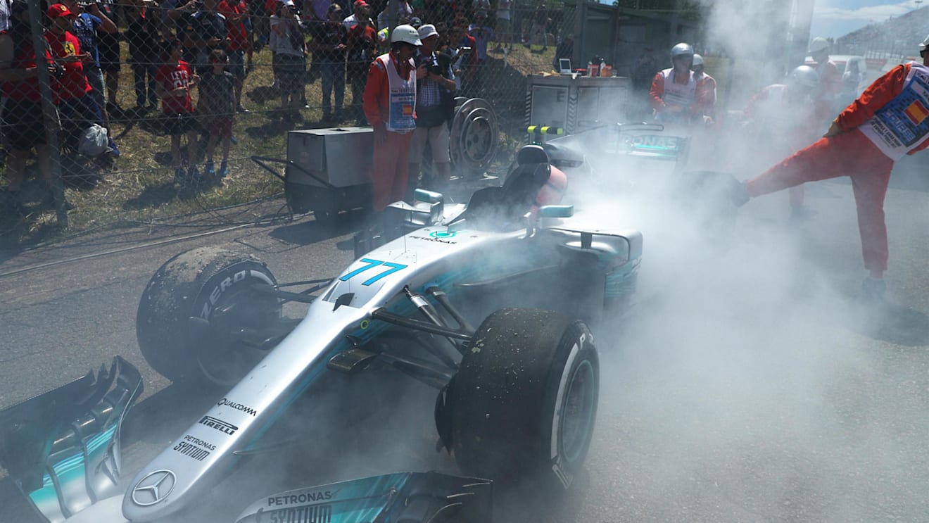 The smoking car of race retiree Valtteri Bottas (FIN) Mercedes-Benz F1 W08 Hybrid at Formula One World Championship, Rd5, Spanish Grand Prix, Race, Barcelona, Spain, Sunday 14 May 2017. © Sutton Motorsport Images